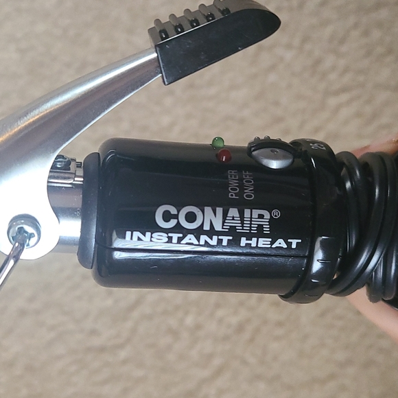 Conair instant heat curling iron, 1.25" - Picture 2 of 3